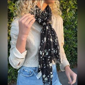 NWT Onam In-Bloom Floral Print Scarf Wrap Fringed Hem Bamboo Rayon Sustainable